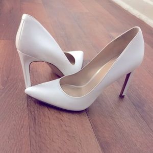 Nine West leather pumps